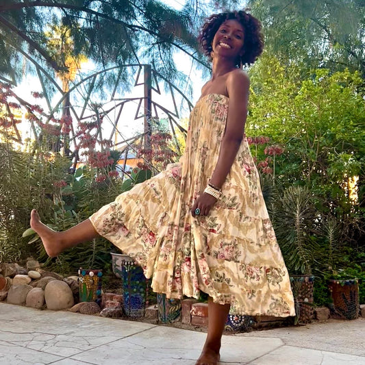 Roses n’ Cream: Dancing barefoot in the Garden