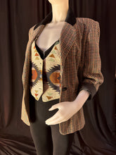 Lade das Bild in den Galerie-Viewer, Houndstooth Single-breasted Blazer w/ Velvet Collar | Joan Leslie
