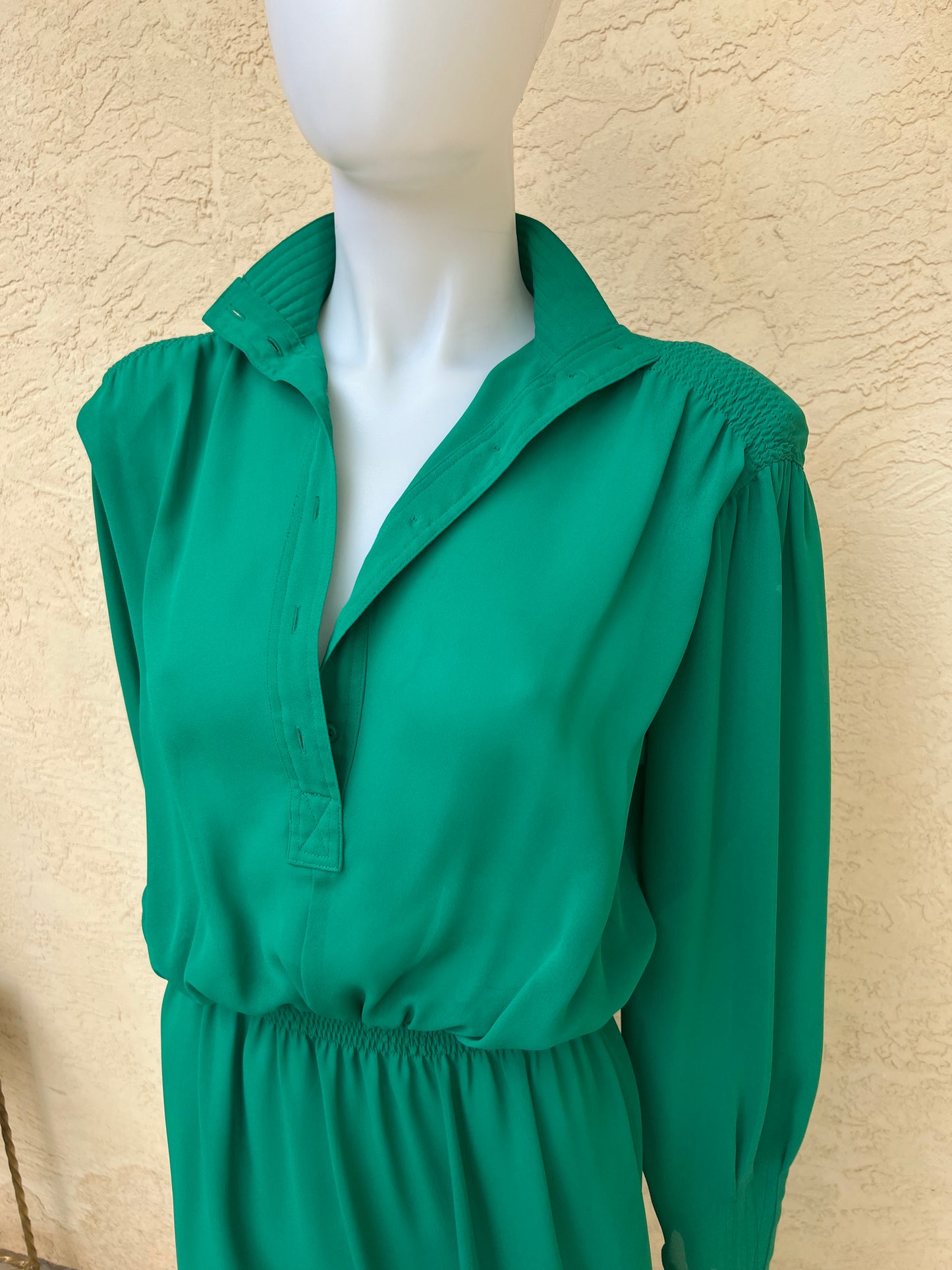 Green Wave, 1970s Vintage Longsleeve Dress