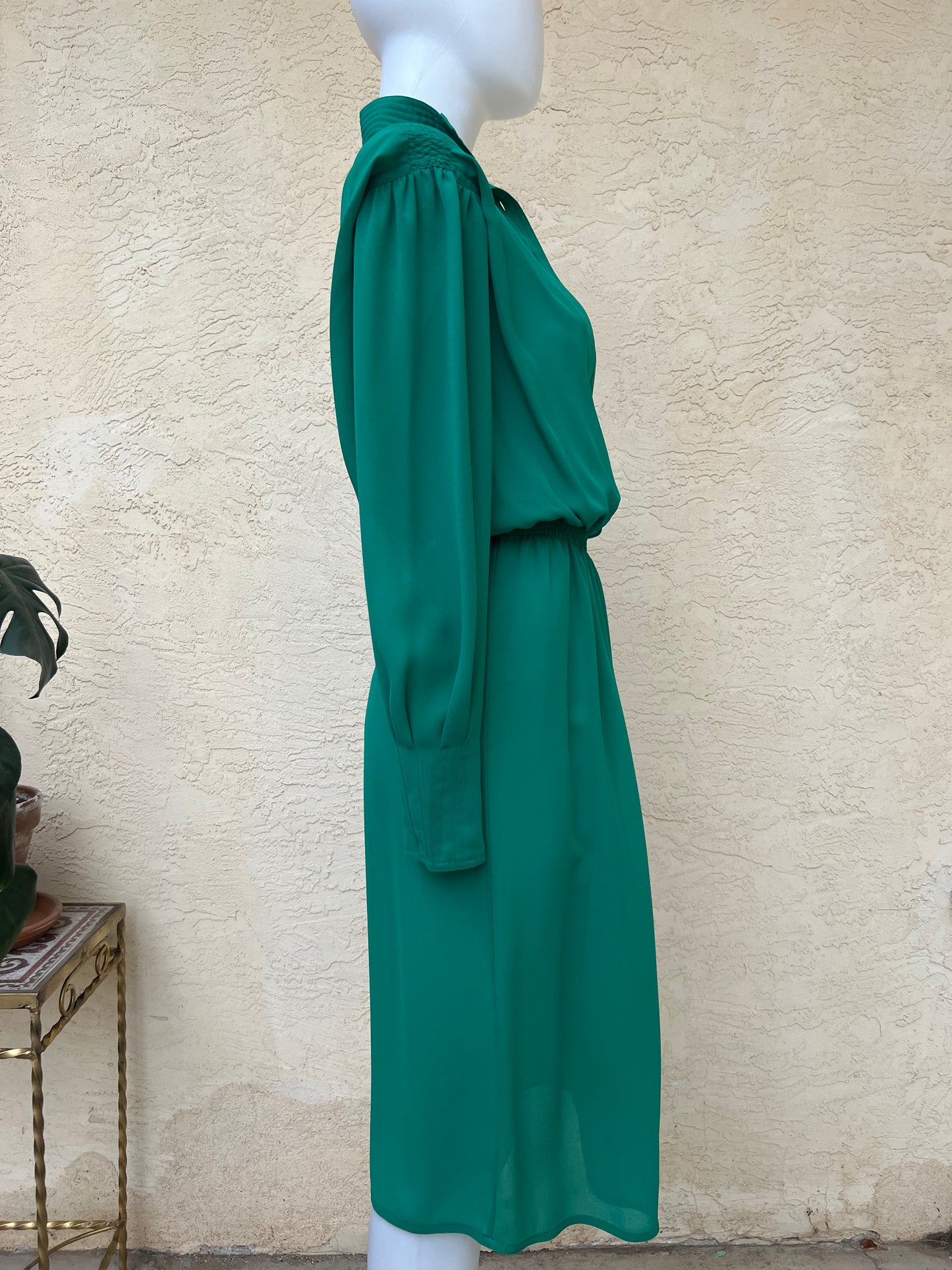 Green Wave, 1970s Vintage Longsleeve Dress